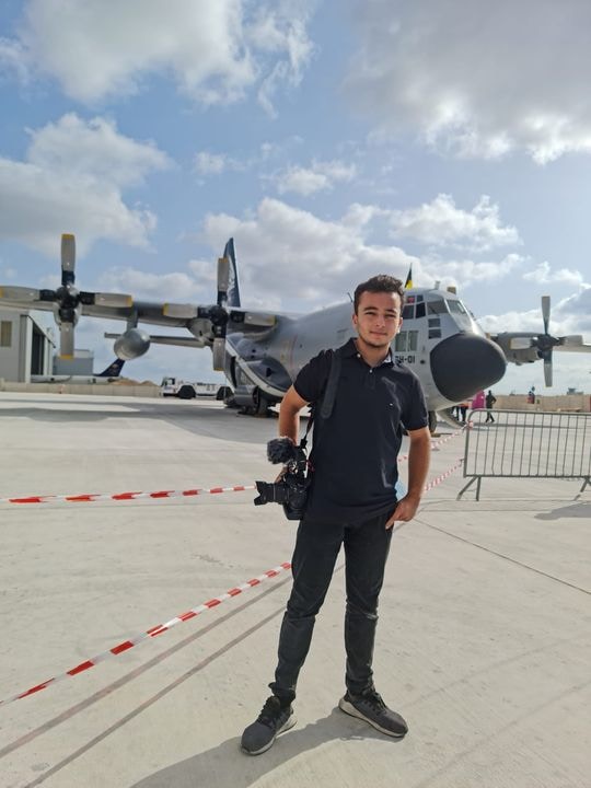 Ve al perfil de david hili