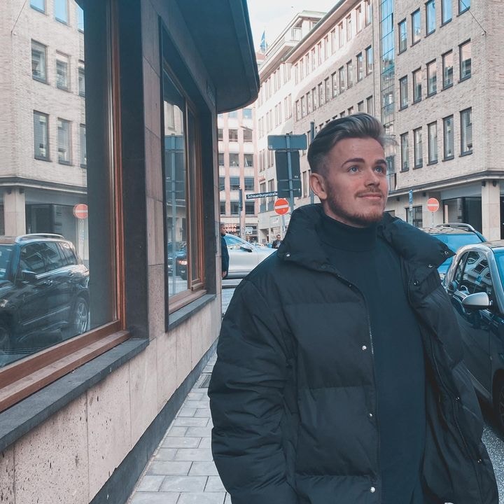 Go to Dustin Ch's profile