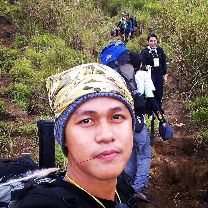 Go to Froilan Uyanguren's profile