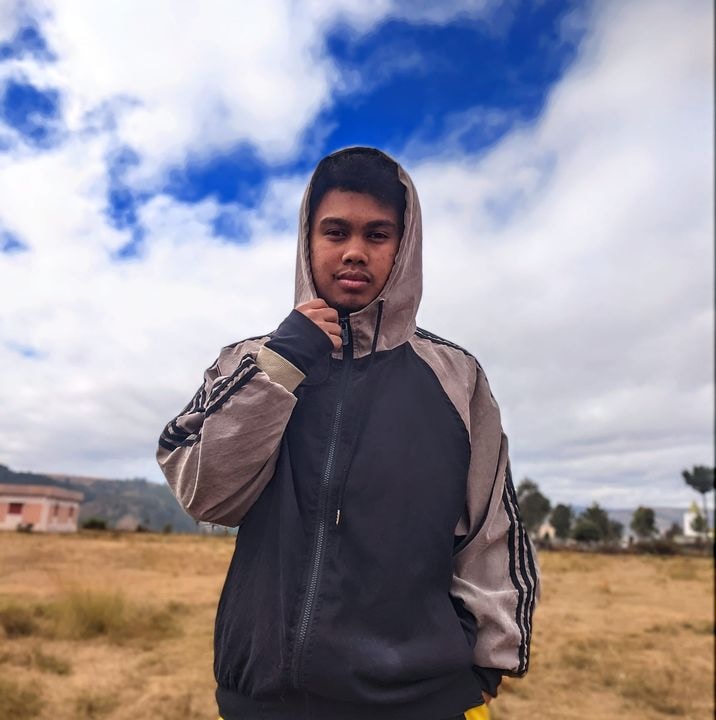 Unsplash profile picture for @bust