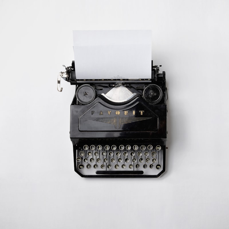 Cover Image for Summer Writing Retreat with Douglas Rushkoff and David Rock