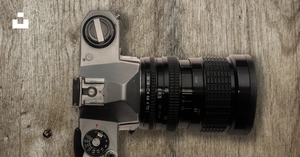 Grey Cameradslr Black and gray DSLR camera photo – Free Technology Image on Unsplash