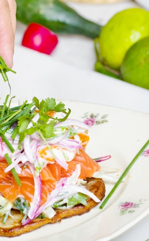 vegetable salad on plate