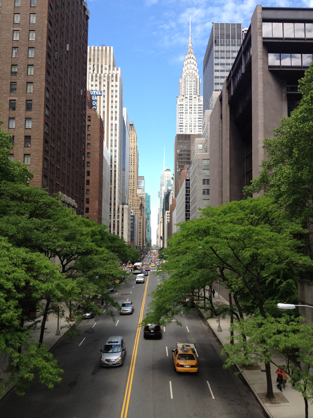 city road surrounding buildings during daytime