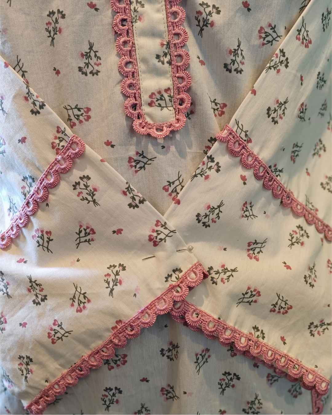 Thumbnail 2 of Off-White Floral Kurta with Pink Lace Trim
