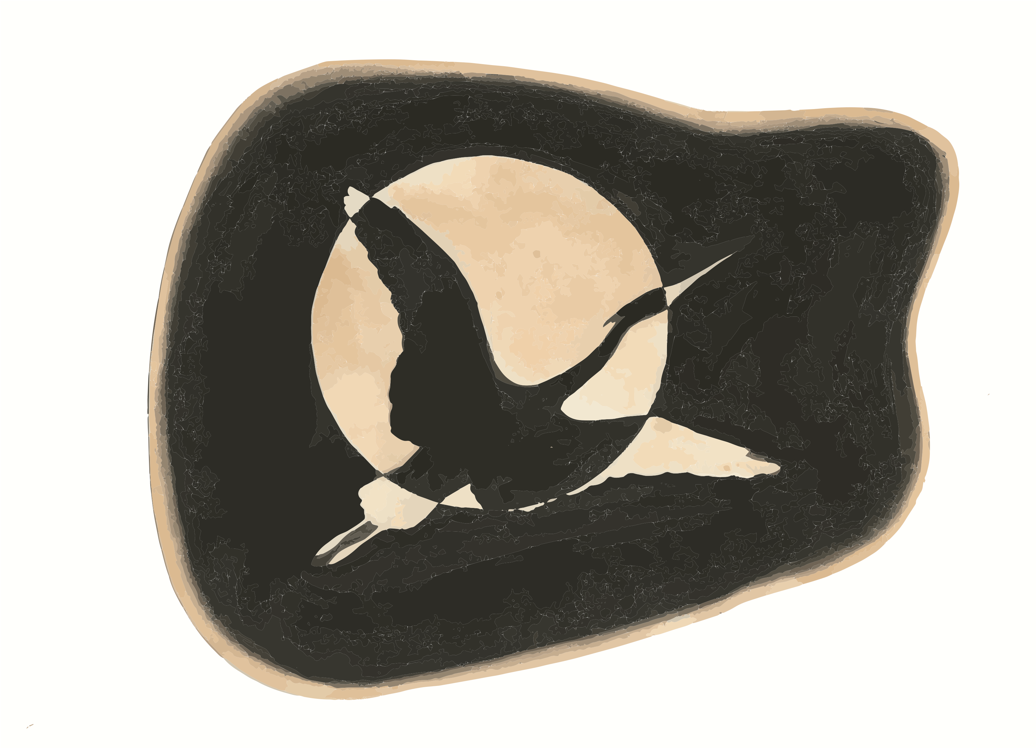 Ein schwarzer Vogel fliegt über einen Vollmond.