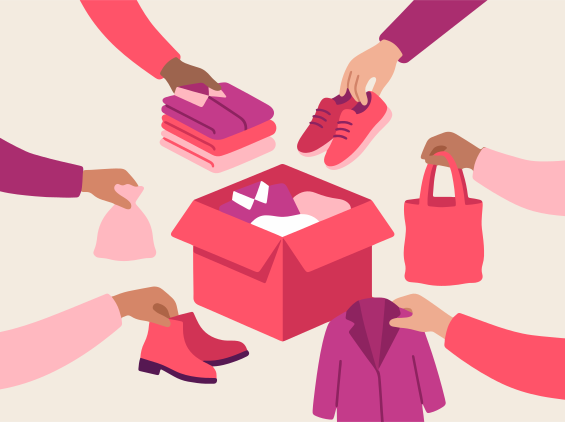 Hände spenden Kleidung und Schuhe in eine Spendenbox.