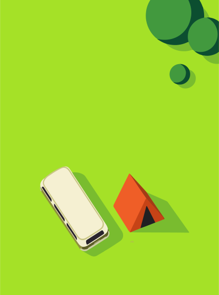 Ein weißes tragbares Ladegerät und ein orangefarbenes Zelt auf Gras.